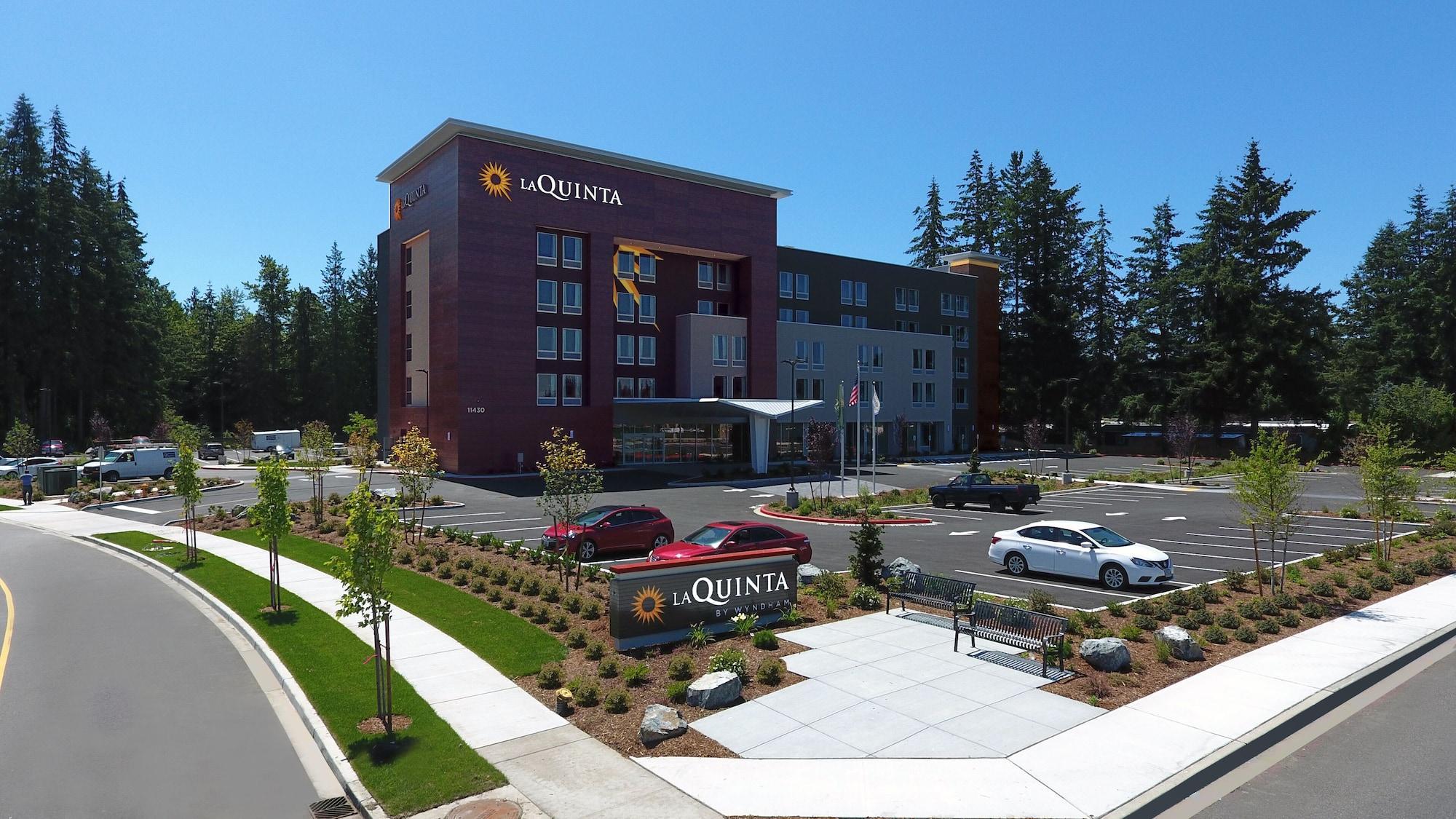 La Quinta Inn & Suites By Wyndham Marysville Exterior foto